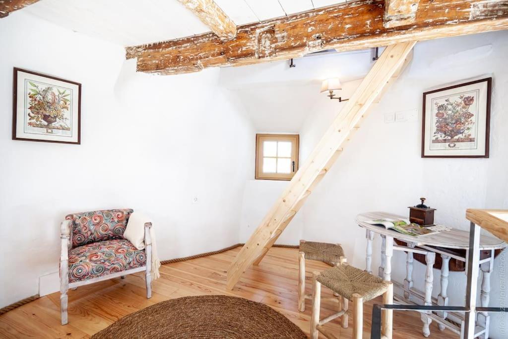 Cozy Windmill Close To The Beach Lourinha  Εξωτερικό φωτογραφία